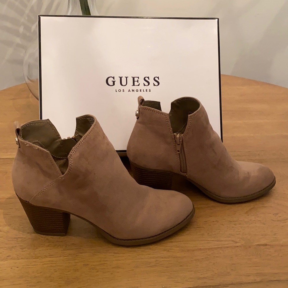 Guess? Short heel boot tan 7.5